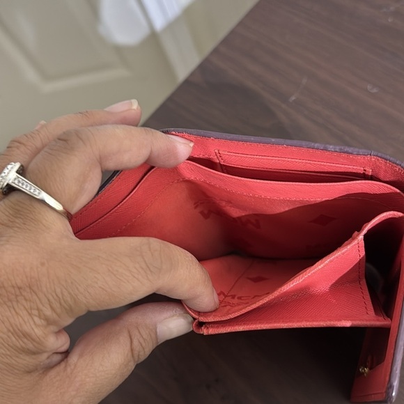 MCM Imprente Wallet - Picture 9 of 10